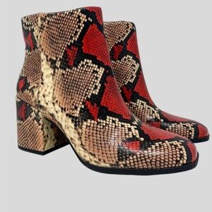 Mix no. 6 Benisa Snake Print Embossed Ankle Booties- Size 6.5 - NWOT